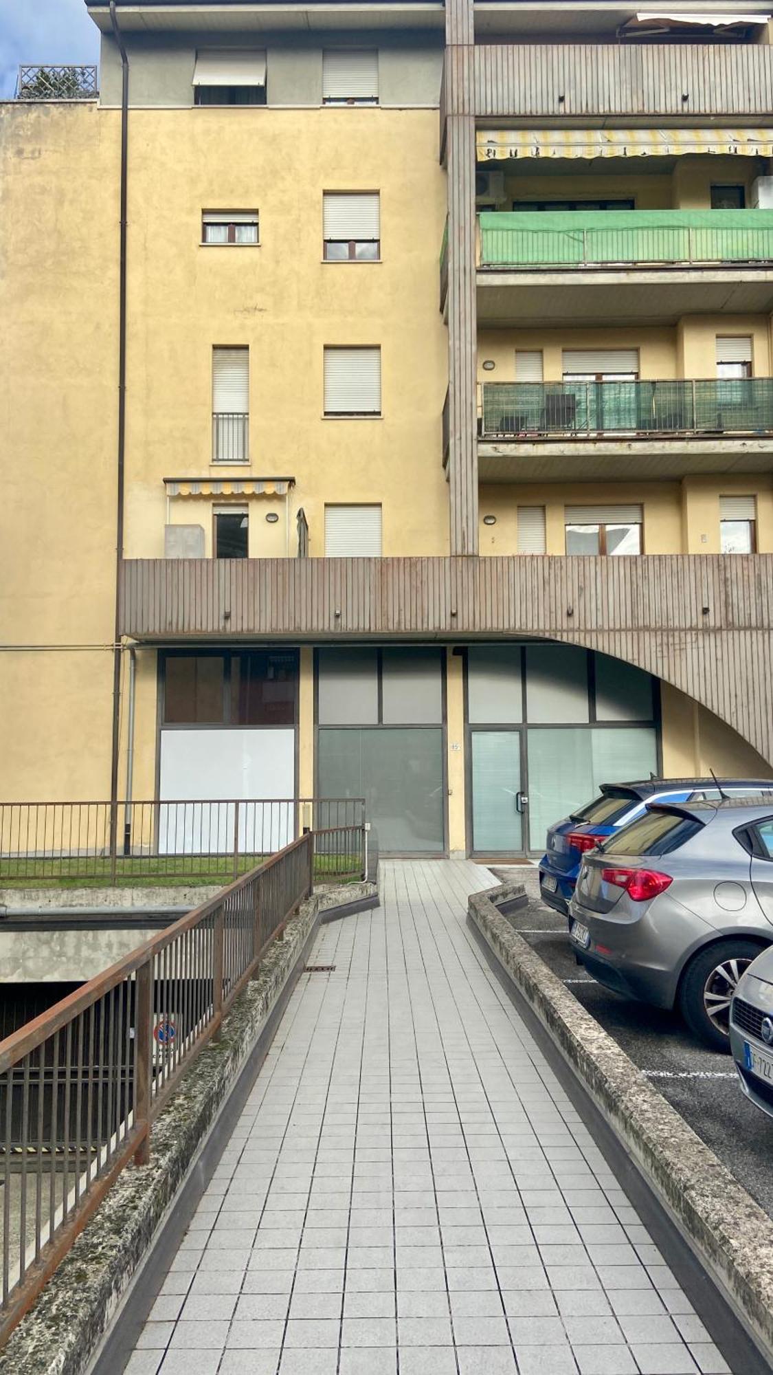 Ej Station Corner Apartment - Verona — Photos 3